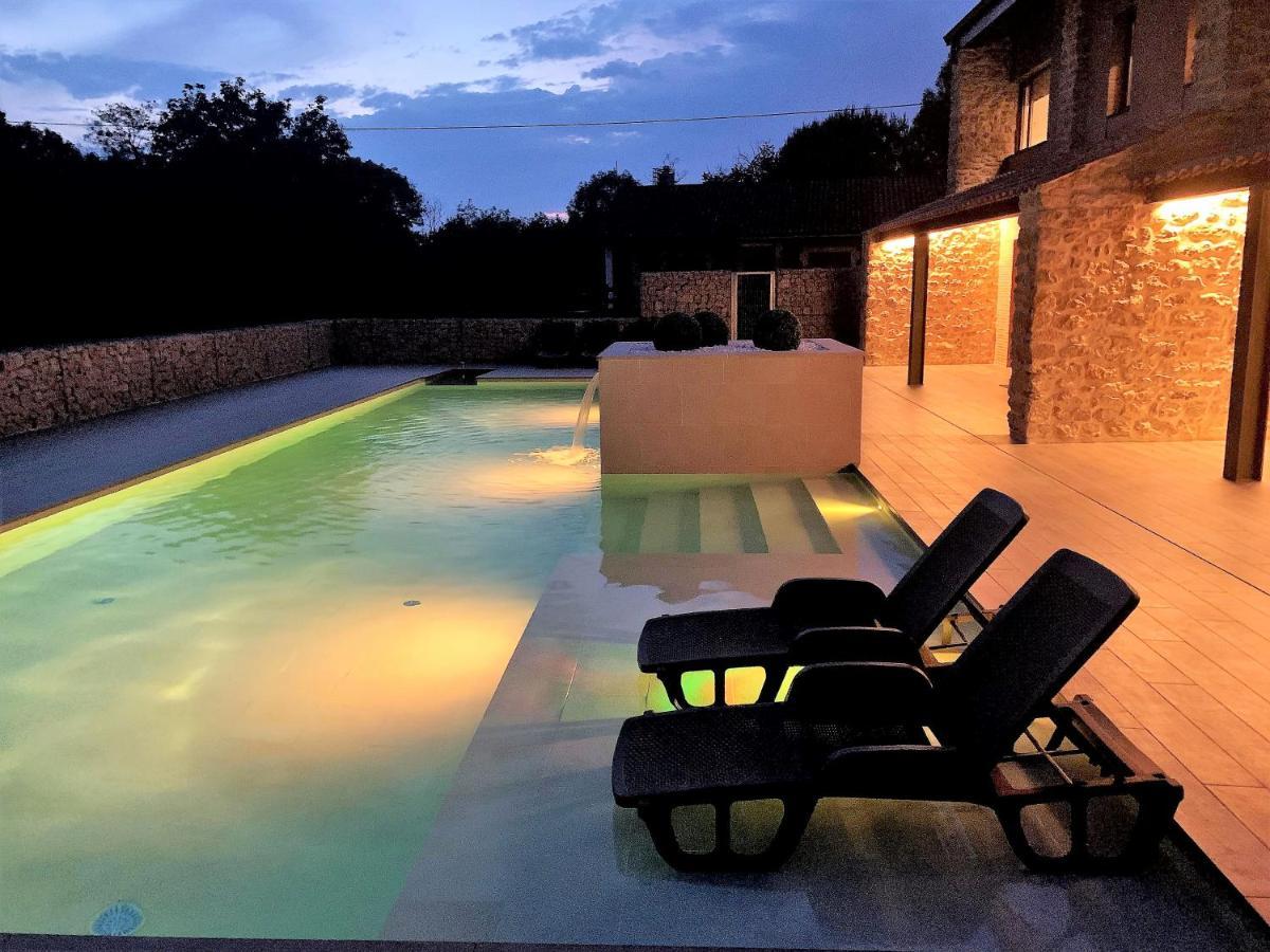 Noriega 2 Apartamentos En Villa Con Piscina Privada En Asturias El Marquesau מראה חיצוני תמונה